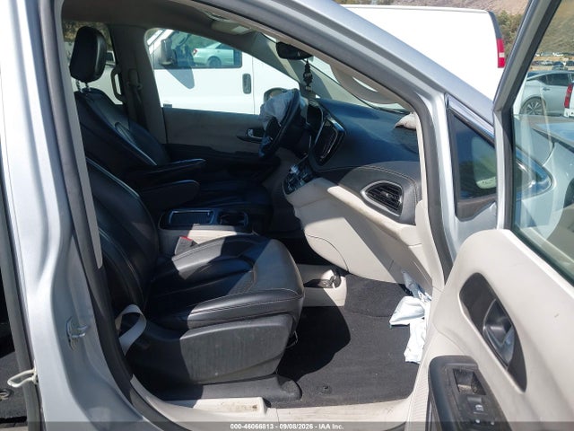 2023 CHRYSLER PACIFICA TOURING L 5