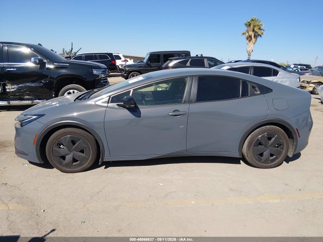 2026 TOYOTA PRIUS PLUG-IN HYBRID SE 14