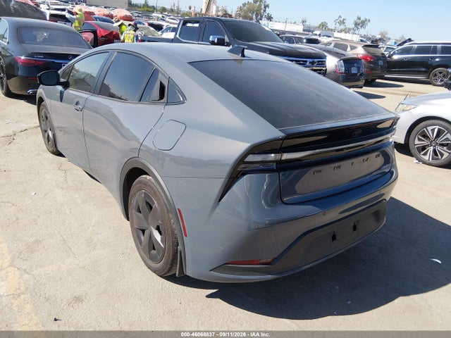 2026 TOYOTA PRIUS PLUG-IN HYBRID SE 3