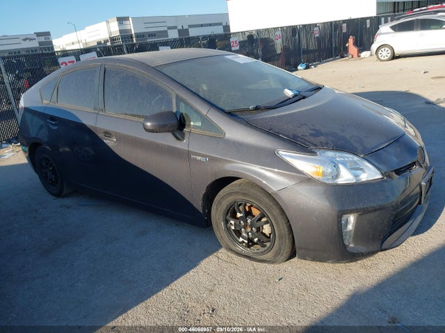 2013 TOYOTA PRIUS THREE