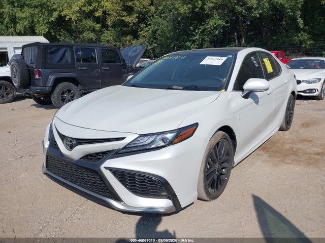 2021 TOYOTA CAMRY XSE AWD 2
