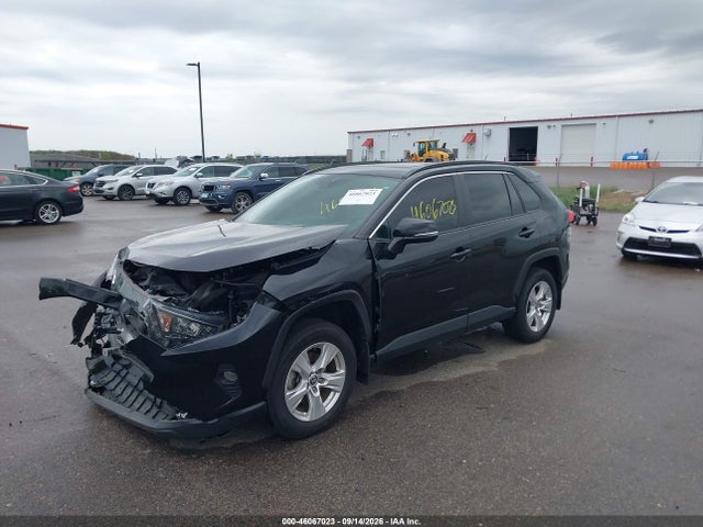 2021 TOYOTA RAV4 XLE 2