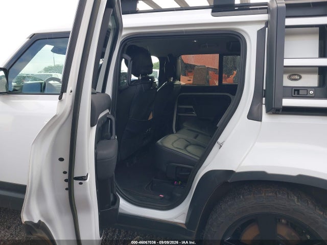 2023 LAND ROVER DEFENDER 110 SE 8