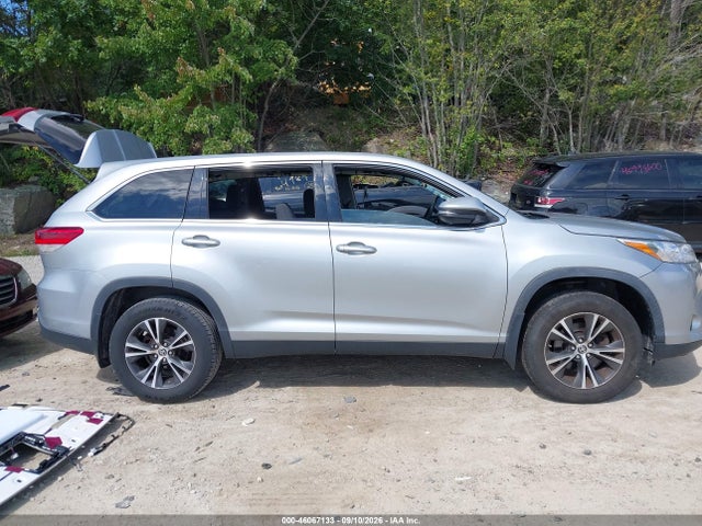 2019 TOYOTA HIGHLANDER LE 14