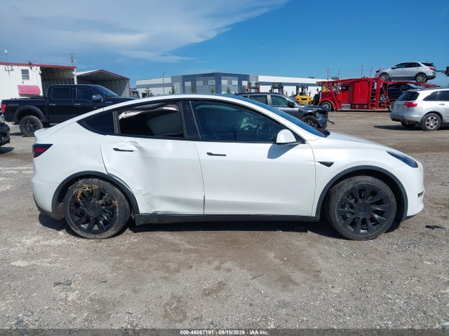 2021 TESLA MODEL Y LONG RANGE DUAL MOTOR ALL-WHEEL DRIVE 12