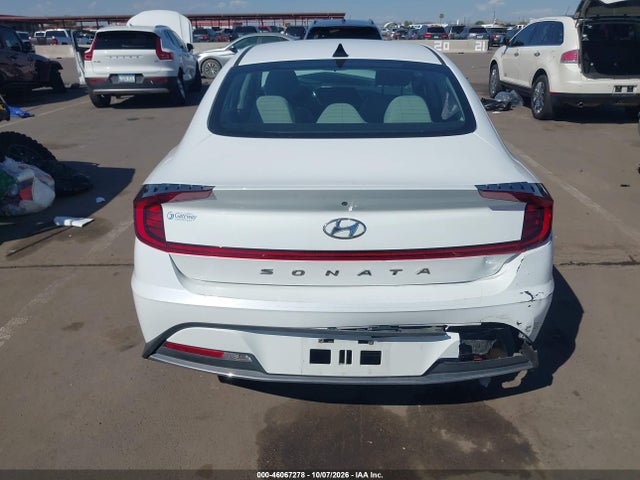 2021 HYUNDAI SONATA SE 16