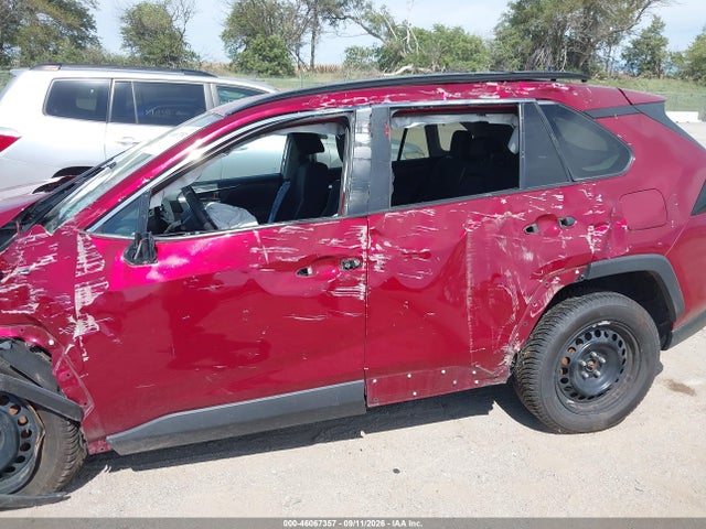 2019 TOYOTA RAV4 LE 19