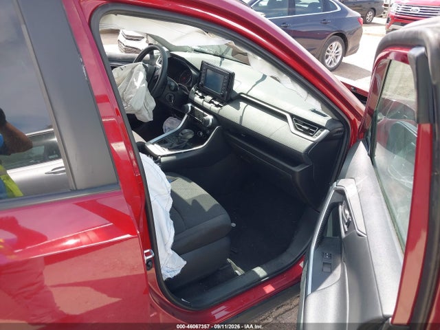 2019 TOYOTA RAV4 LE 5