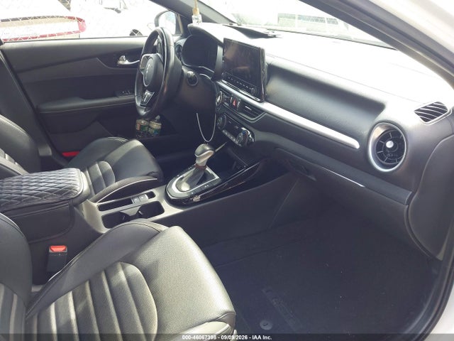 2023 KIA FORTE GT-LINE 5