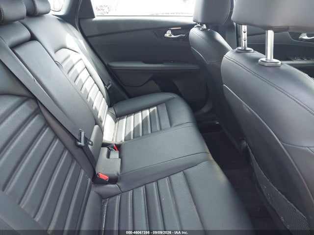 2023 KIA FORTE GT-LINE 8