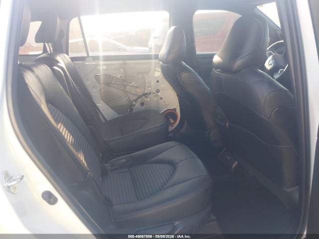 2023 TOYOTA HIGHLANDER XSE 8