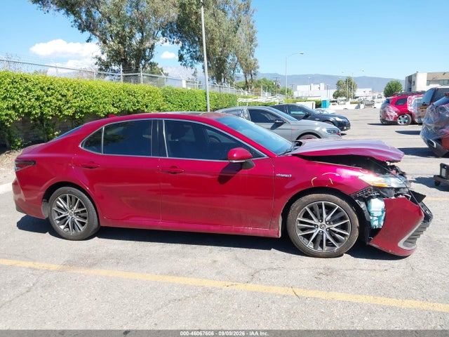 2021 TOYOTA CAMRY XLE HYBRID 15