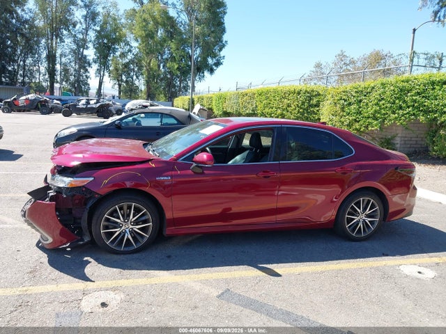 2021 TOYOTA CAMRY XLE HYBRID 16