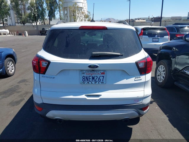 2019 FORD ESCAPE SEL 17