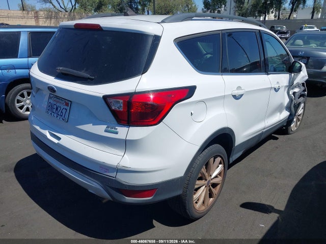2019 FORD ESCAPE SEL 4