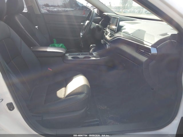 2021 NISSAN ALTIMA SR FWD 5