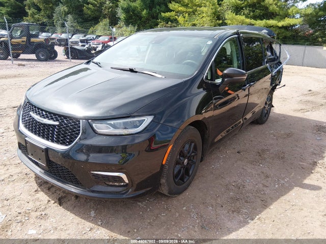 2023 CHRYSLER PACIFICA TOURING L 2