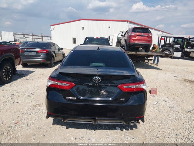 2020 TOYOTA CAMRY SE 16