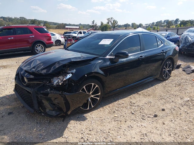 2020 TOYOTA CAMRY SE 2