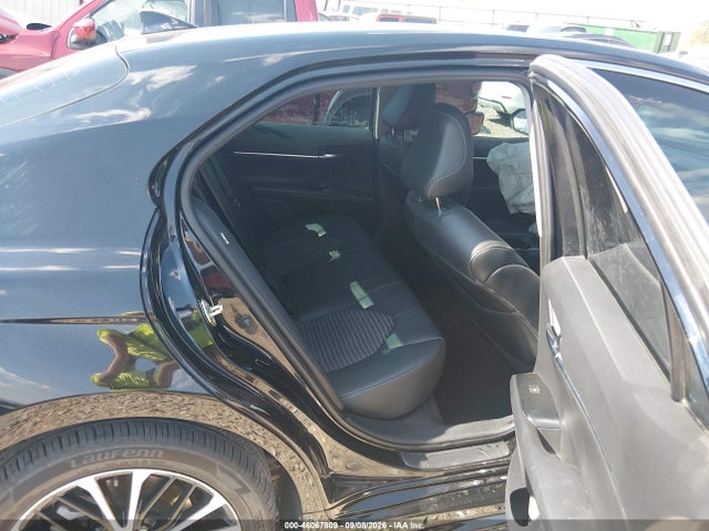 2020 TOYOTA CAMRY SE 8
