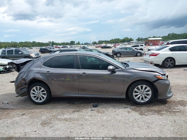 2021 TOYOTA CAMRY LE 13