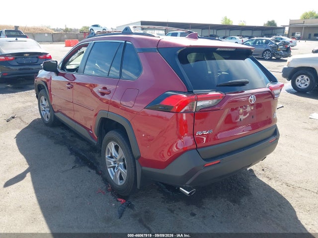 2025 TOYOTA RAV4 HYBRID XLE 3
