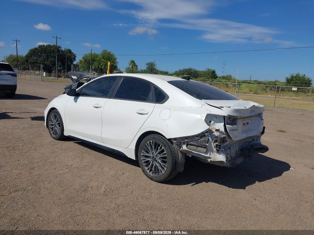 2022 KIA FORTE GT-LINE 3