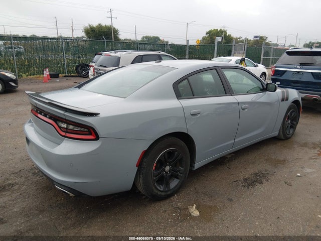 2021 DODGE CHARGER SXT RWD 4