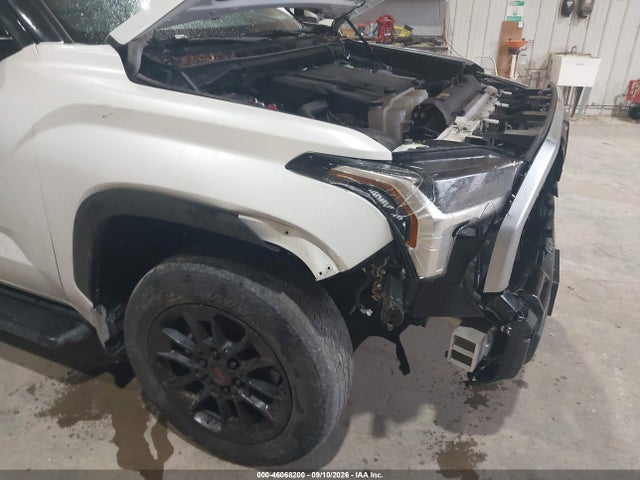 2023 TOYOTA TUNDRA CREWMAX LIMITED 6
