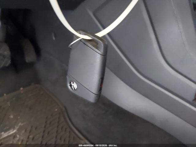 2022 VOLKSWAGEN TIGUAN 2.0T SE 11
