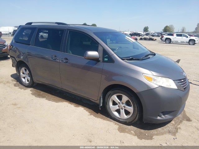 2015 TOYOTA SIENNA LE 8 PASSENGER