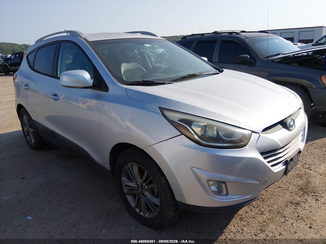 2015 HYUNDAI TUCSON SE