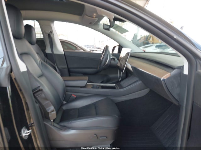 2021 TESLA MODEL Y PERFORMANCE DUAL MOTOR ALL-WHEEL DRIVE 5