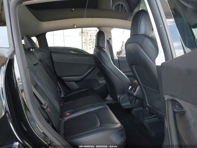 2021 TESLA MODEL Y PERFORMANCE DUAL MOTOR ALL-WHEEL DRIVE 8