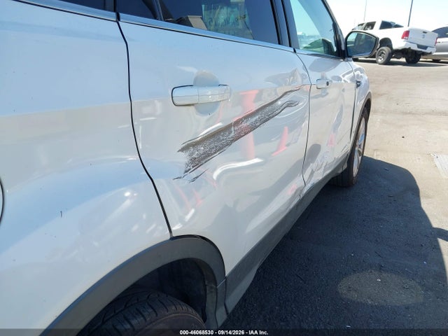 2017 FORD ESCAPE TITANIUM 12