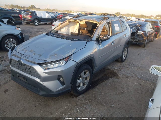 2019 TOYOTA RAV4 XLE 2