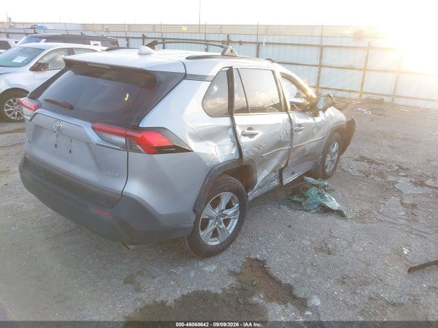 2019 TOYOTA RAV4 XLE 4