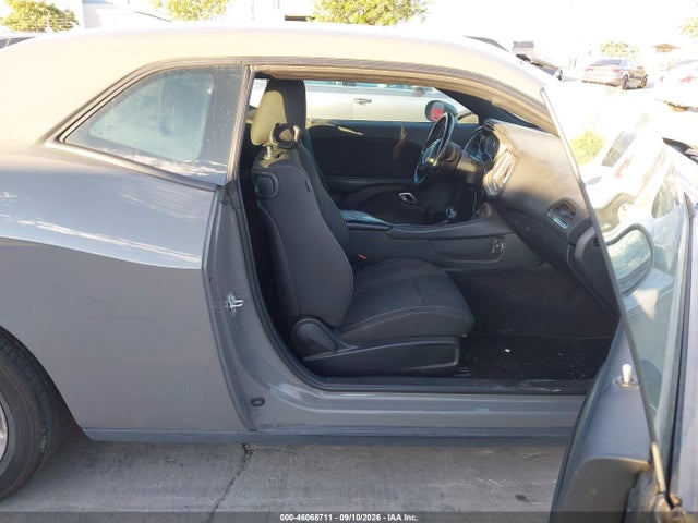 2018 DODGE CHALLENGER SXT 5