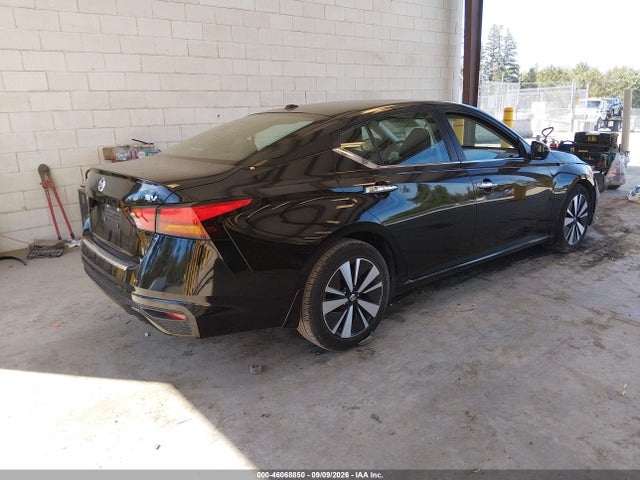2022 NISSAN ALTIMA SV FWD 4