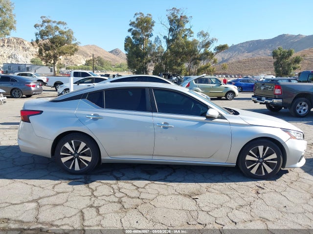 2021 NISSAN ALTIMA SV FWD 13