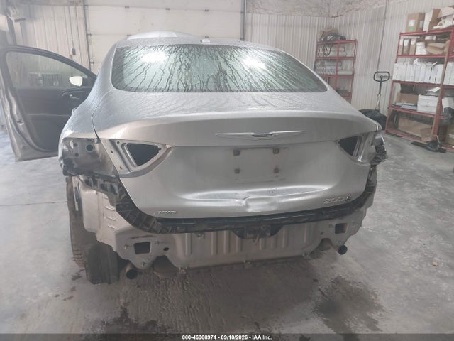 صورة 6 لـ 2015 Chrysler 200 S