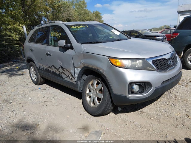 2011 KIA SORENTO LX