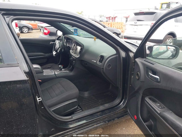 2013 Dodge CHARGER SXT photo 5