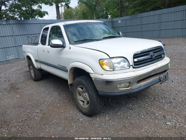 2002 TOYOTA TUNDRA SR5 V8