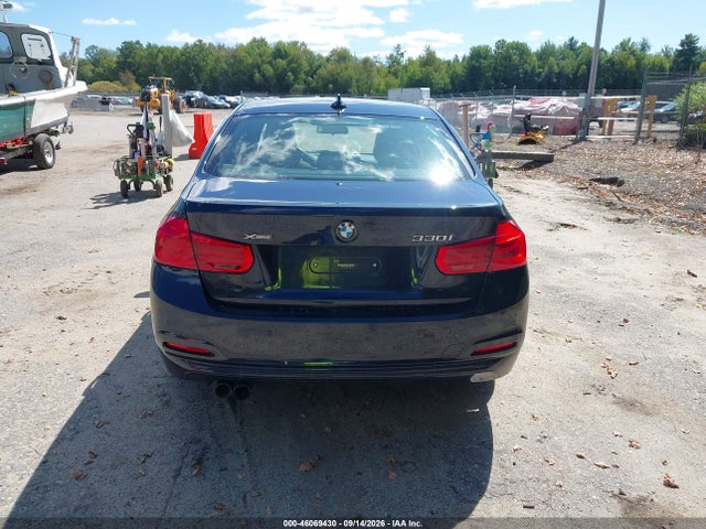 صورة 16 لـ 2017 BMW 330I XDRIVE