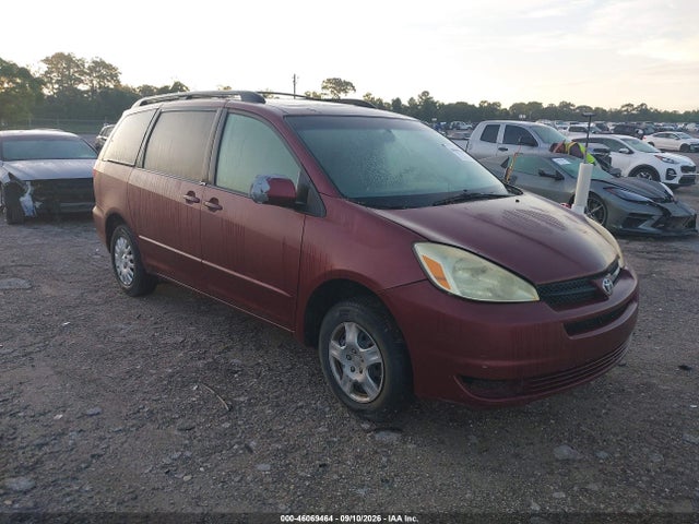 2004 TOYOTA SIENNA XLE