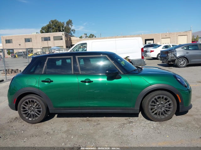 2025 MINI HARDTOP COOPER S 13