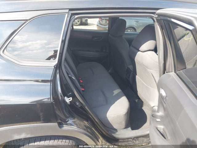 2022 TOYOTA COROLLA CROSS LE 8