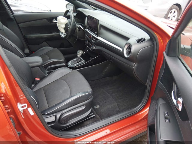 2022 KIA FORTE GT-LINE 5