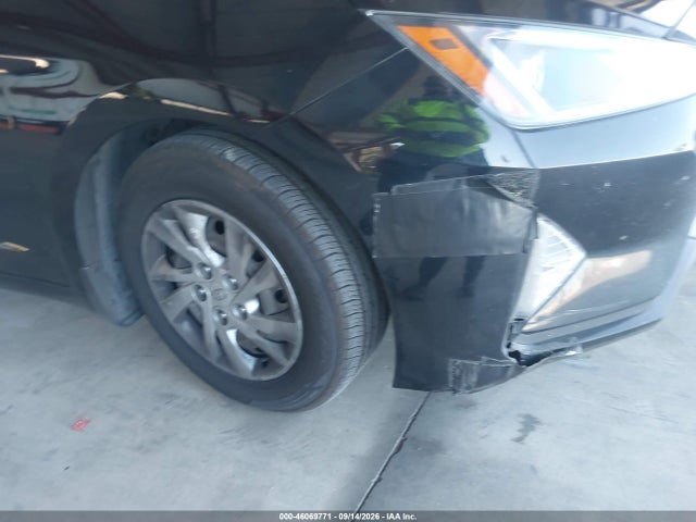 2020 HYUNDAI ELANTRA SE 17